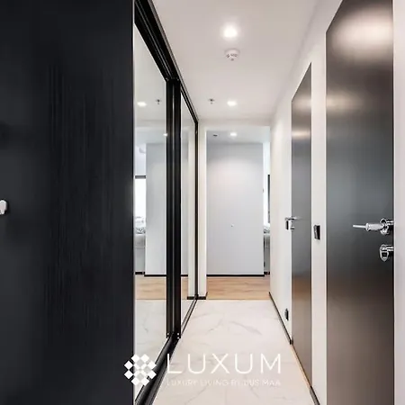 Exclusive Penthouse On 18th Floor! Reval