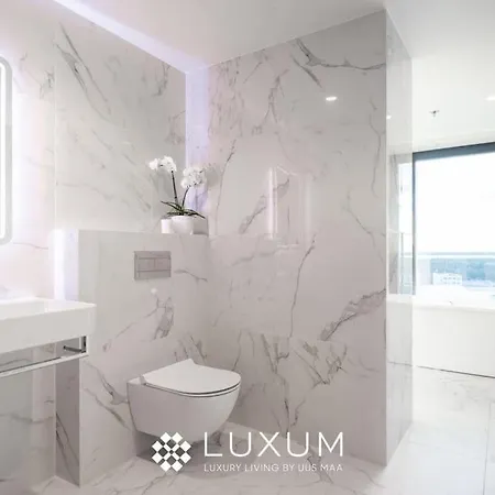 Exclusive Penthouse On 18th Floor! * Reval
