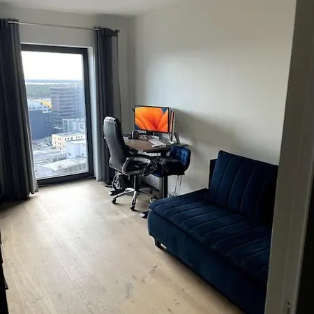 Exclusive Penthouse On 18th Floor!